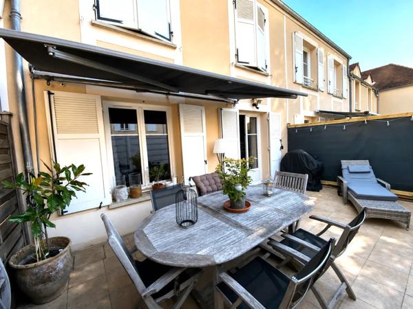Maison
         4 pièces
        - 94 m² 275 000 € *