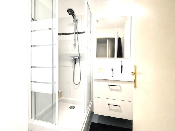 Maison
         4 pièces
        - 94 m² 275 000 € *