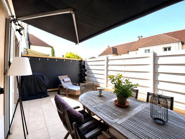 Maison
         4 pièces
        - 94 m² 275 000 € *