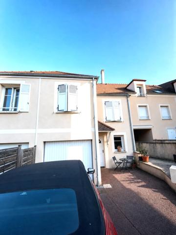 Maison
         4 pièces
        - 94 m² 275 000 € *