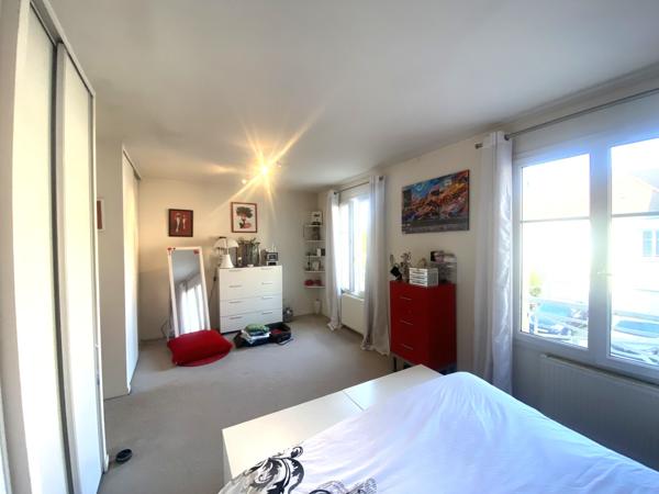 Maison
         4 pièces
        - 94 m² 275 000 € *