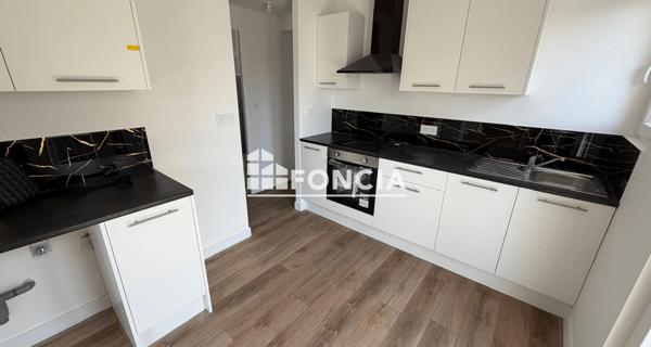 Location Appartement 4 pièces 81.74 m² - Crécy-la-chapelle 77580