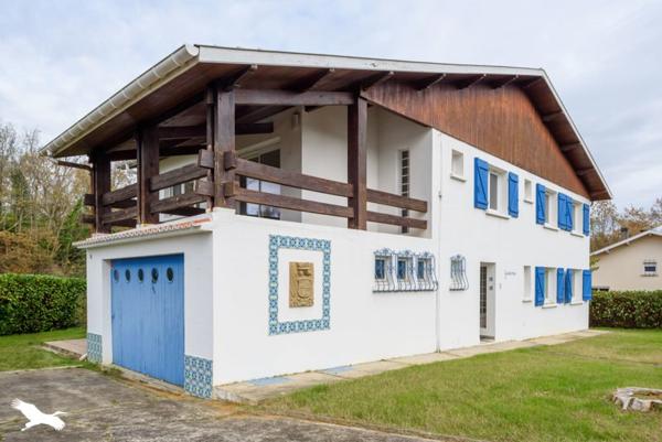 Maison à vendre |  Saint-Pierre-du-Mont |  7 pièces | 222 m²