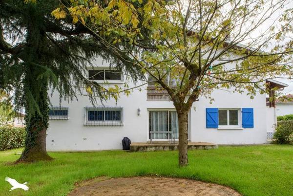 Maison à vendre |  Saint-Pierre-du-Mont |  7 pièces | 222 m²