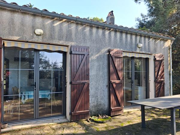 Maison atypique à rénover à 100 m de l'océan, au calme entre forêt et dunes