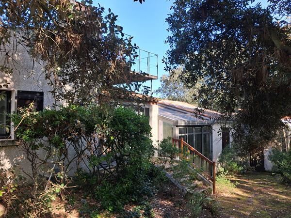 Maison atypique à rénover à 100 m de l'océan, au calme entre forêt et dunes