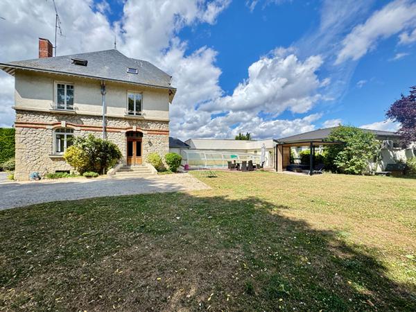 Maison d'exception à Muizon avec piscine
