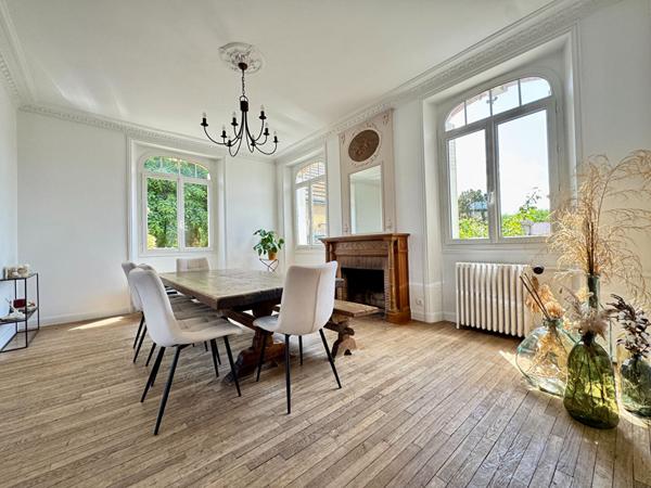 Maison d'exception à Muizon avec piscine