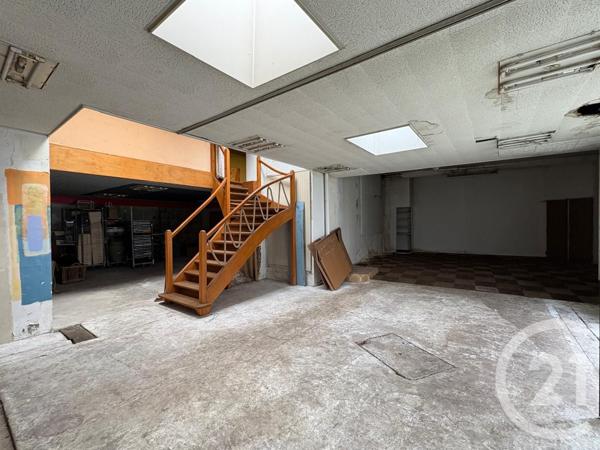 à vendre  710 m2 COULOMMIERS - 77