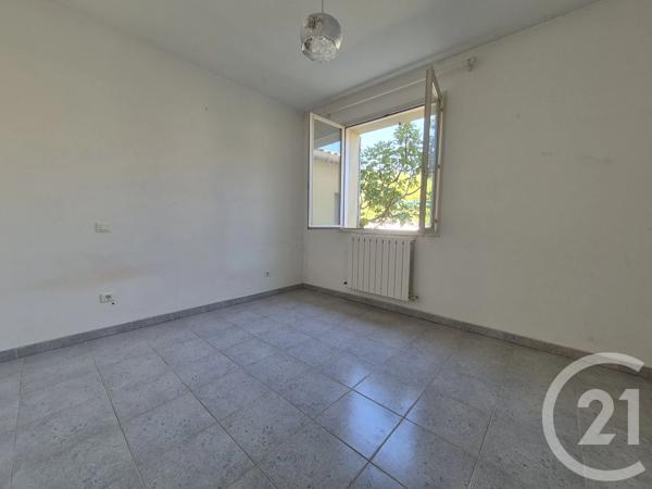 Maison à vendre  4 pièces - 124 m 2   PERNES LES FONTAINES  - 84