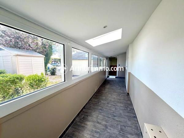 Location                                                      Local commercial
                        
                     10 pièces                      224 m2                     à Bondoufle