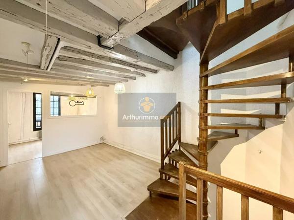 Vente                                                      Local commercial
                        
                                         90 m2                     à Coulommiers