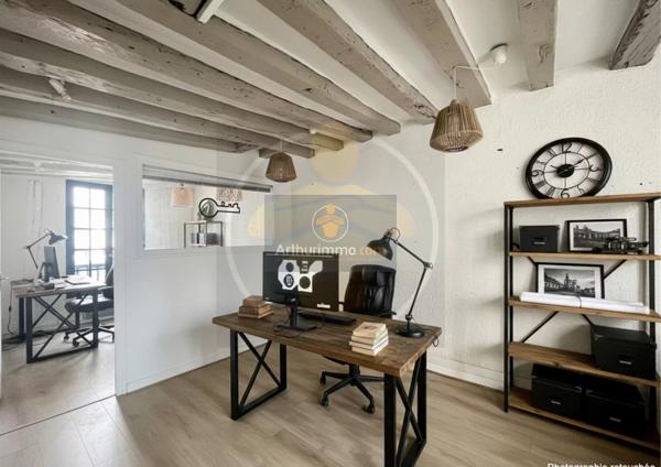 Vente                                                      Local commercial
                        
                                         90 m2                     à Coulommiers