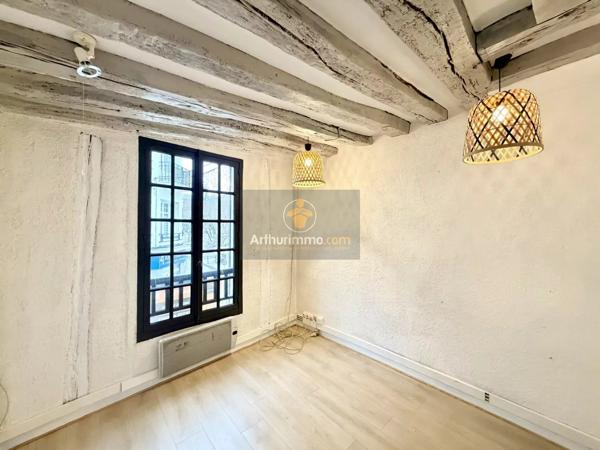 Vente                                                      Local commercial
                        
                                         90 m2                     à Coulommiers