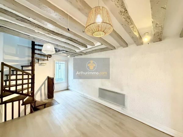 Vente                                                      Local commercial
                        
                                         90 m2                     à Coulommiers