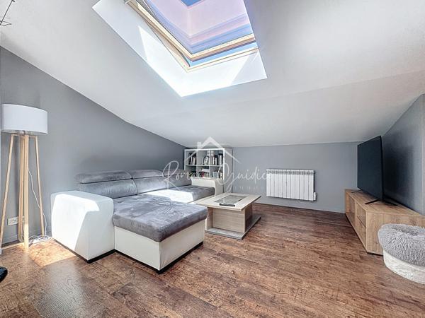 Millau (12100) APPARTEMENT F3 60 M² CARREZ POUR 74 M² AU SOL