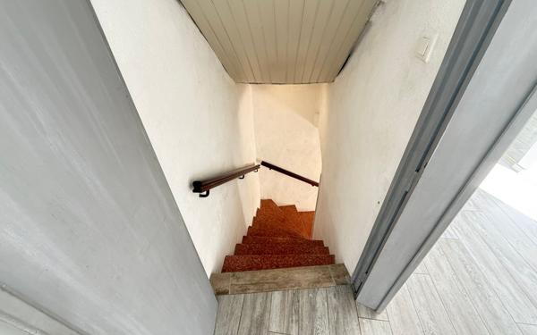 Maison à vendre    3 pièces • 66 m2 Eyguières