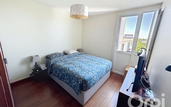 Appartement à vendre    4 pièces • 84,10 m2 Clamart
