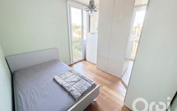 Appartement à vendre    4 pièces • 84,10 m2 Clamart