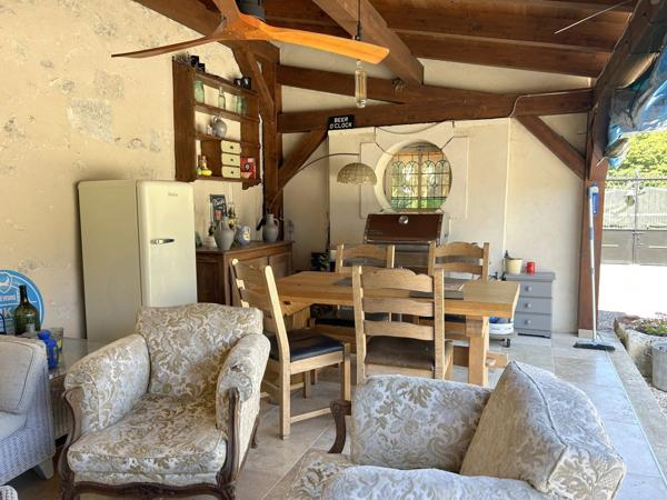 Charmante maison individuelle de 5 chambres avec grange et maison à rénover