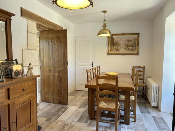 Charmante maison individuelle de 5 chambres avec grange et maison à rénover