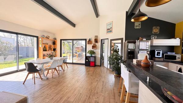 VILLA PLAIN-PIED QUARTIER PRIVILEGIE