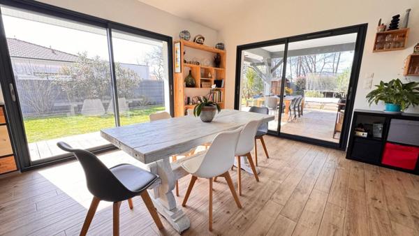 VILLA PLAIN-PIED QUARTIER PRIVILEGIE