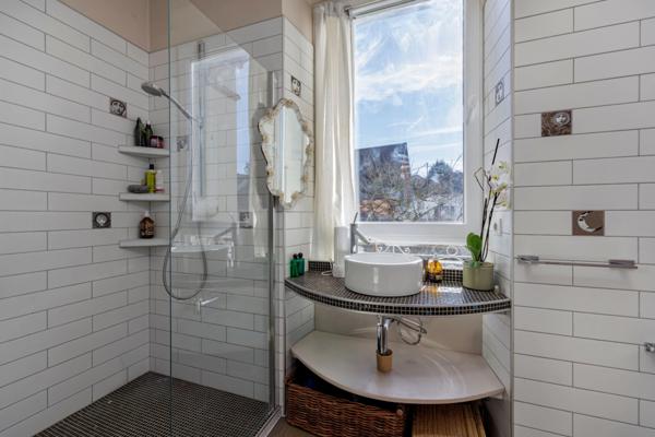 Maison à vendre 7 pièces DIVONNE LES BAINS (01)