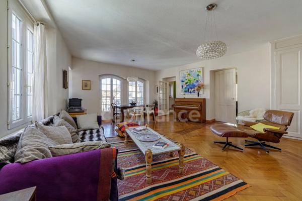 Maison à vendre 7 pièces DIVONNE LES BAINS (01)