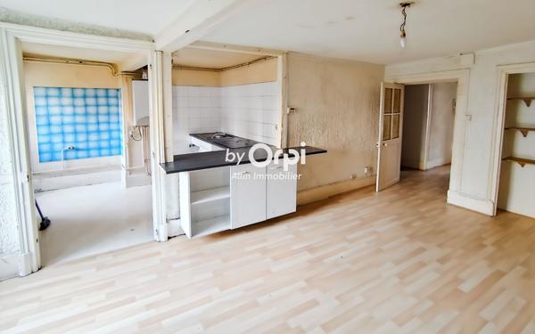 Immeuble à vendre    2 pièces •  Montluçon