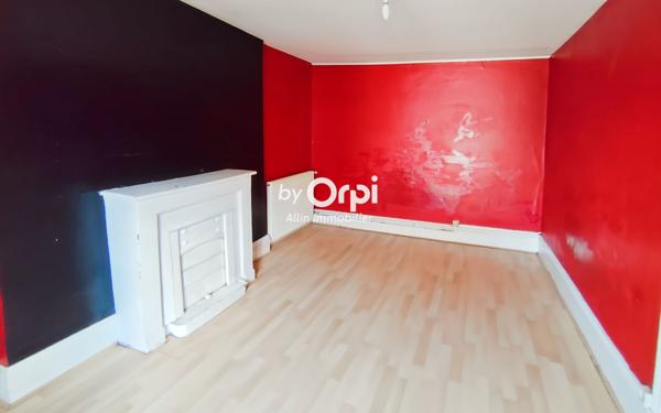 Immeuble à vendre    2 pièces •  Montluçon