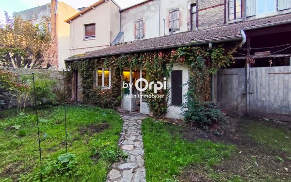 Immeuble à vendre    2 pièces •  Montluçon