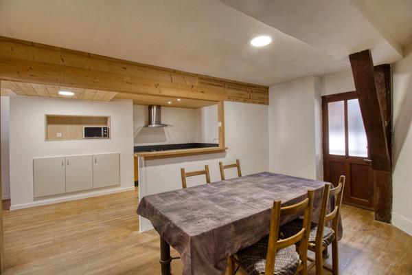 T3 73 m² dernier étage lumineux – Voiron centre gare – Extérieur + caves