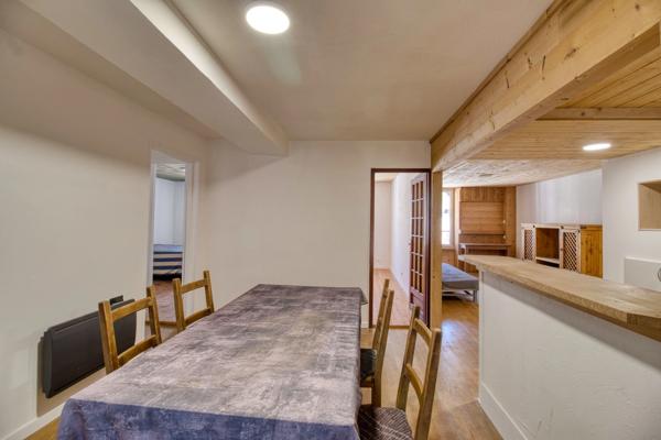 T3 73 m² dernier étage lumineux – Voiron centre gare – Extérieur + caves