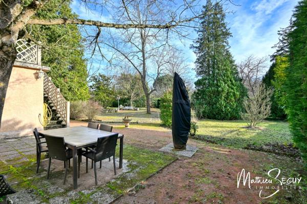 THURINS - PROPRIETE avec parc arboré pour 1 voire 2 logements