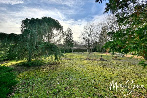 THURINS - PROPRIETE avec parc arboré pour 1 voire 2 logements