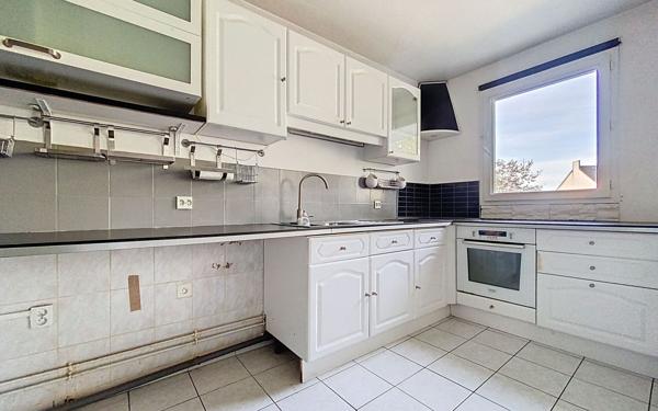 Appartement à louer    4 pièces • 81,73 m2 Guyancourt