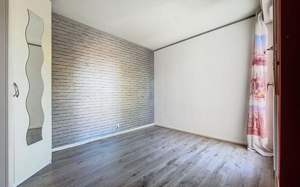 Appartement à louer    4 pièces • 81,73 m2 Guyancourt