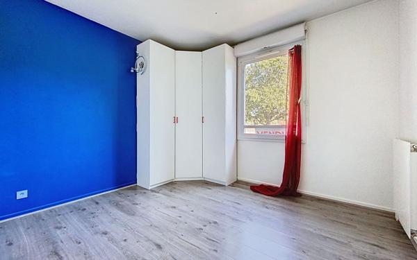 Appartement à louer    4 pièces • 81,73 m2 Guyancourt