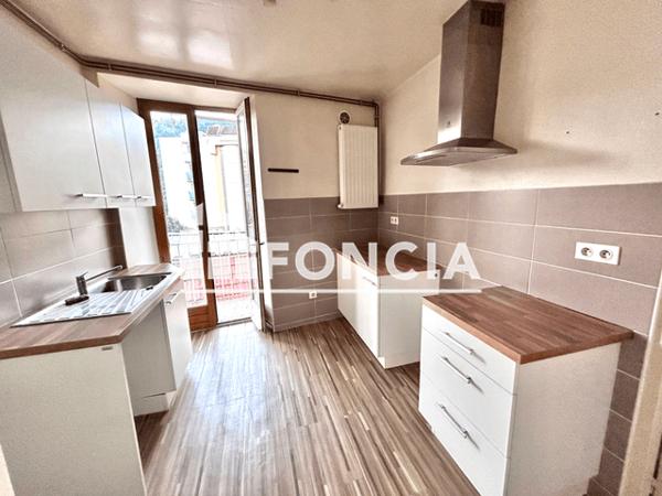 Location Appartement 2 pièces 54.98 m² - 51 RUE CARNOT Gap 05000