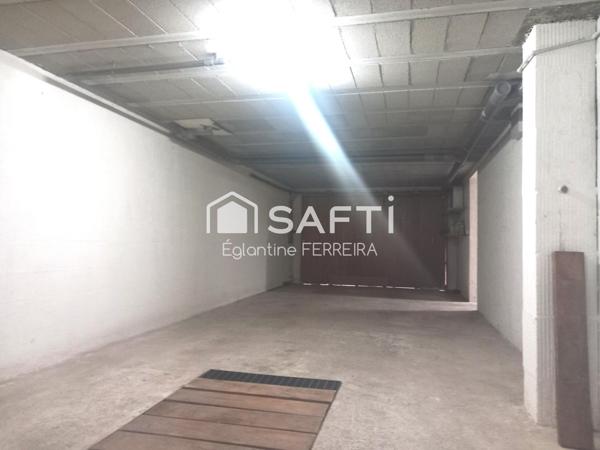 ISSOUDUN, PAVILLON T4 AVEC SOUS-SOL, DEPENDANCE ET JARDIN CLOS