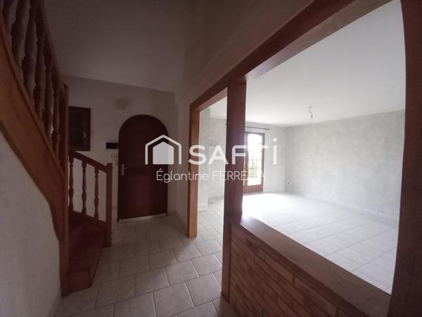 ISSOUDUN, PAVILLON T4 AVEC SOUS-SOL, DEPENDANCE ET JARDIN CLOS