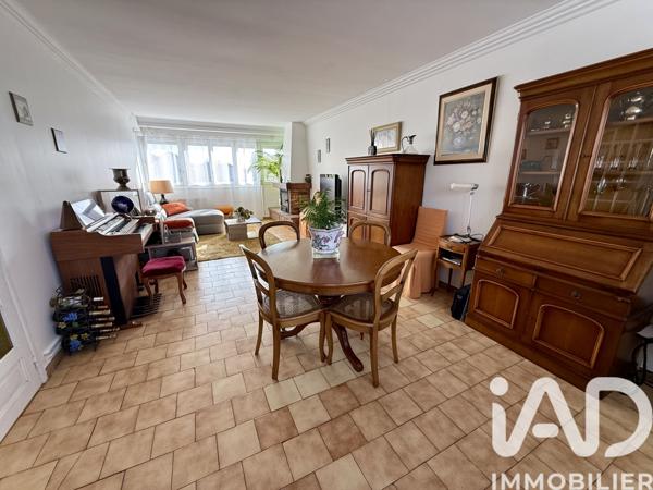 Immeuble à vendre 312,32 m² Montigny-le-Bretonneux