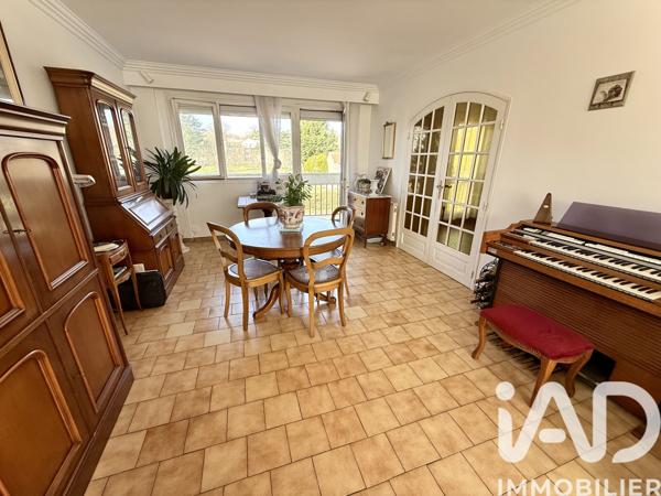 Immeuble à vendre 312,32 m² Montigny-le-Bretonneux