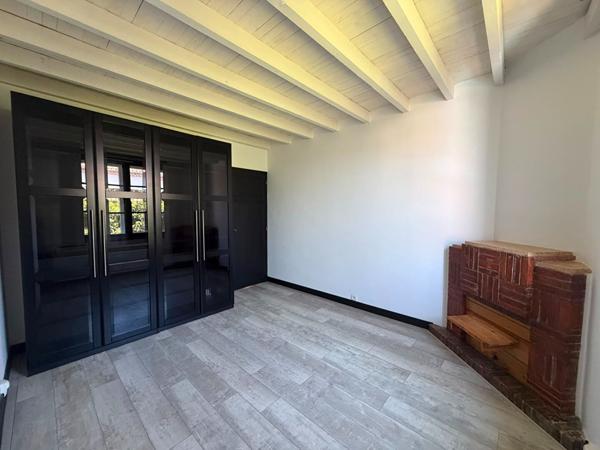 LOCAL PROFESSIONNEL - MAISON - CLIMATISATION - COUR