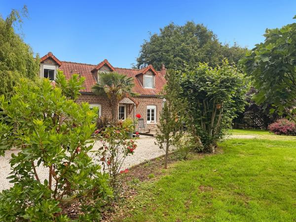 Maison ancienne avec grand terrain