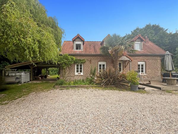 Maison ancienne avec grand terrain