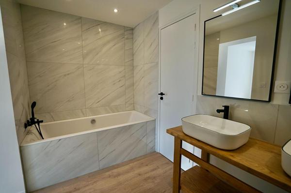 A LOUER : Maison à MARCQ EN BAROEUL • • 2 950 € CC • Réf. 5651