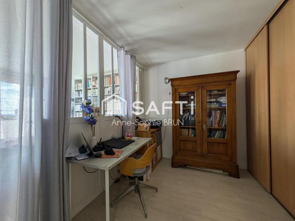 Colombes Centre – Appartement 5 pièces – 77 m² – Balcons – Cave – Box