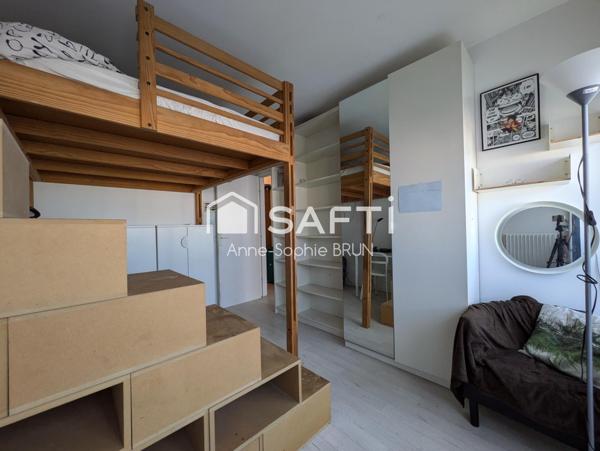 Colombes Centre – Appartement 5 pièces – 77 m² – Balcons – Cave – Box